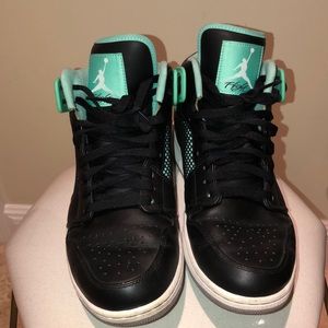 Jordan retro 1 Tiffany color very good condition